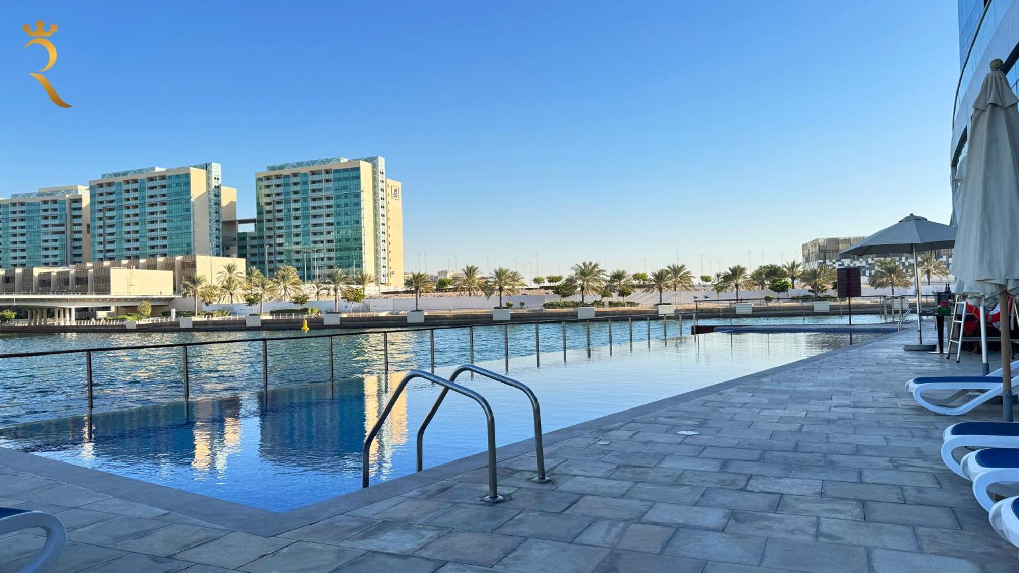 Oceanview 2br Bliss In Al Raha With Pool N Balcony Appartement Abou Dabi